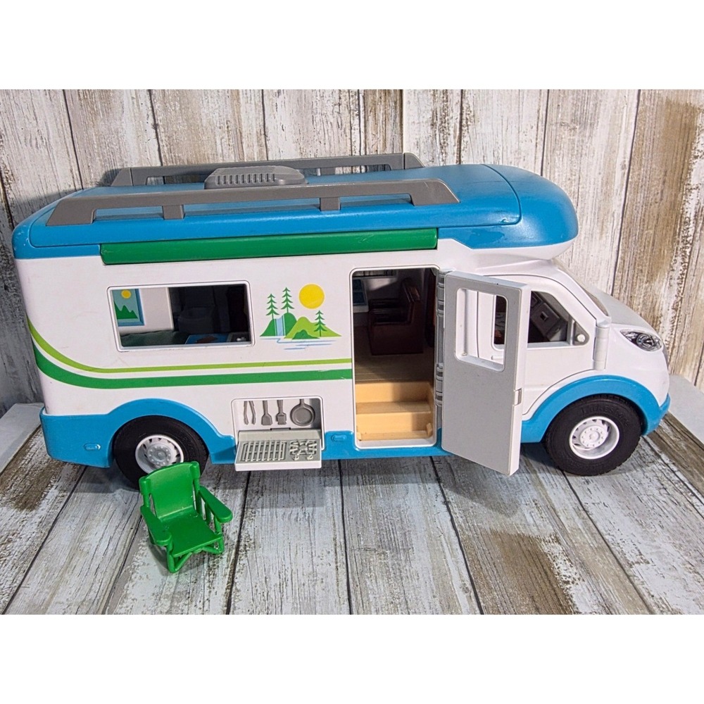 Kids Toy Camper RV Playset with Furniture Accessories and Awning - Picture 4 of 10